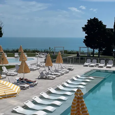 Allure Panoramicsea View,pool & Spa,free Parking,varna Apartamento