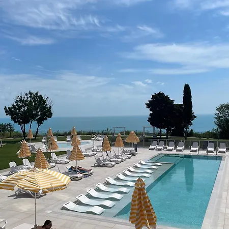Allure Panoramicsea View,pool & Spa,free Parking,varna * Golden Sands